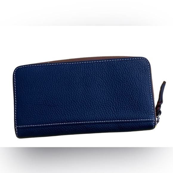 Pebble Grain Large Zip Around Wristlet blue - Picture 3 of 3